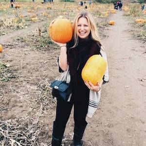 Meet your Posher, Hillary